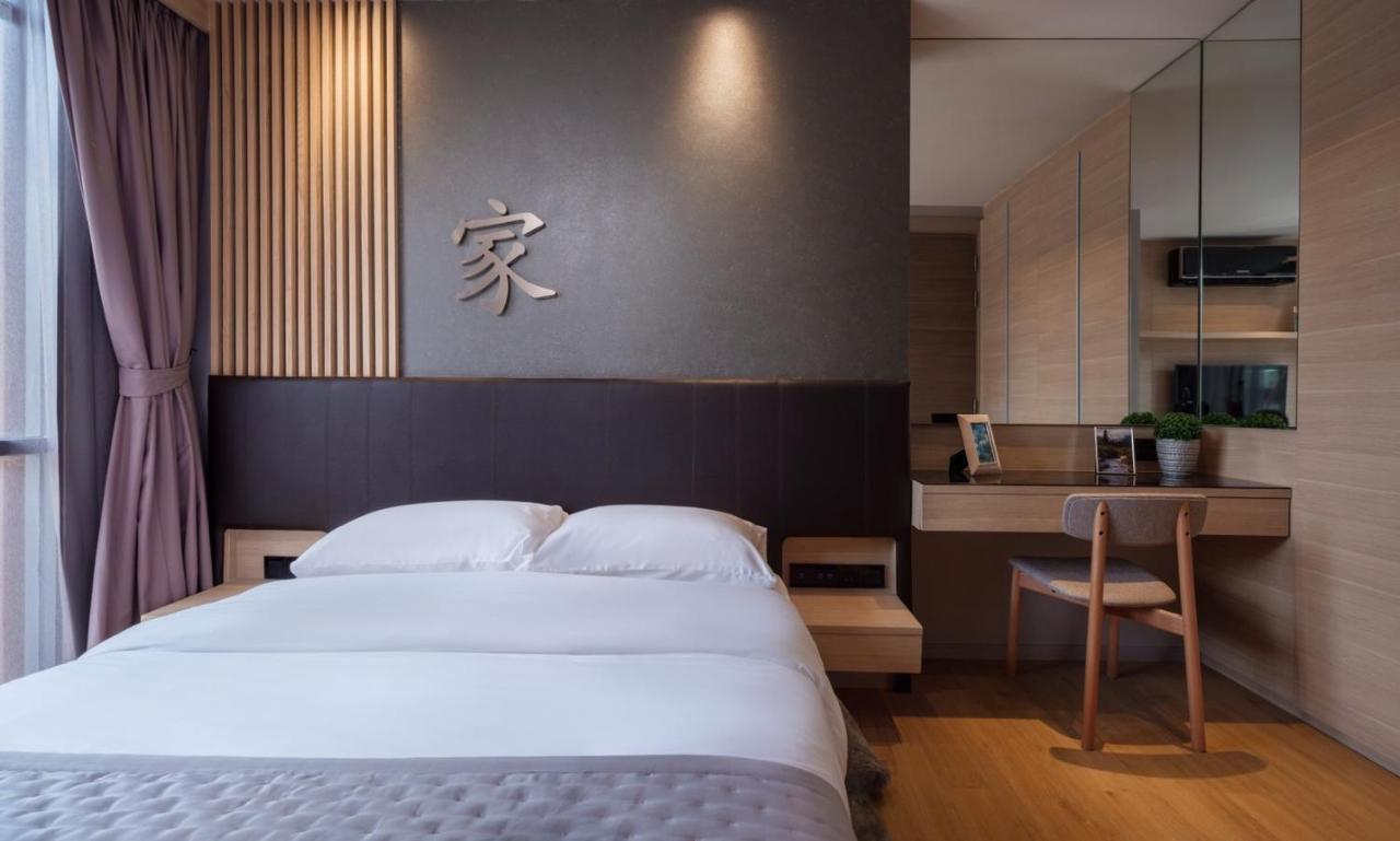 Voque Hotel & Serviced Residence Sukhumvit 51 Банкок Екстериор снимка