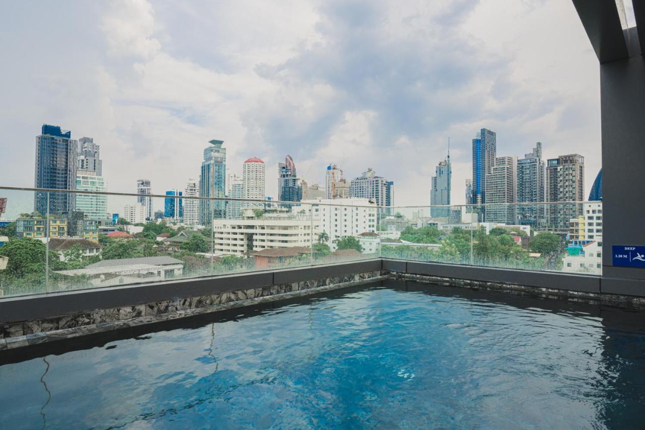 Voque Hotel & Serviced Residence Sukhumvit 51 Банкок Екстериор снимка